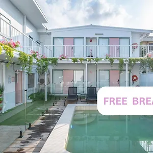 Hostel Surf Boutique Backpackers - Free Breakfast, Gold Coast